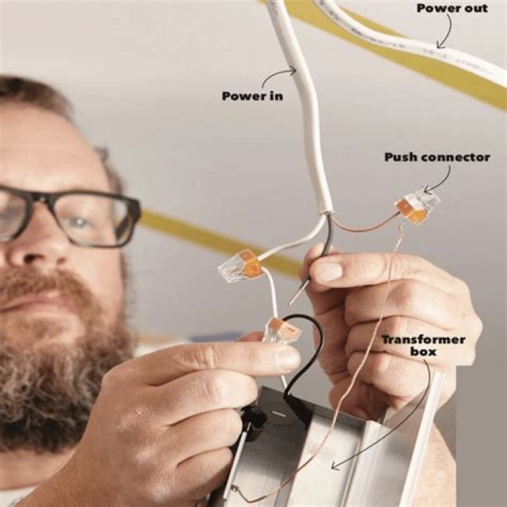 how to connect a light switch